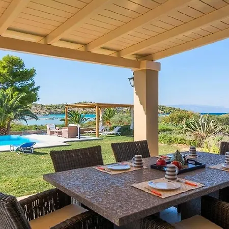 Villa Anthia Villa *