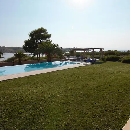 Grace Willa Porto Heli